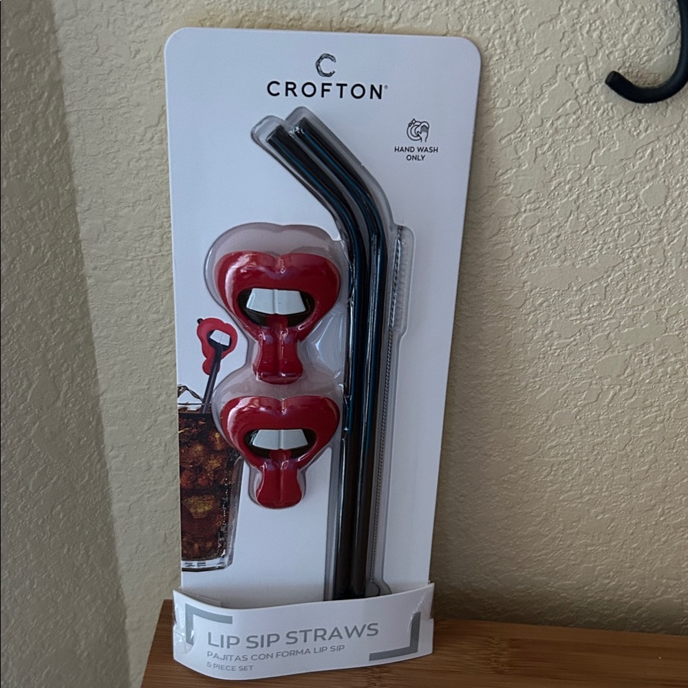 Heart-Shaped Red Lip Sip Straw, with straws and cleaning brush